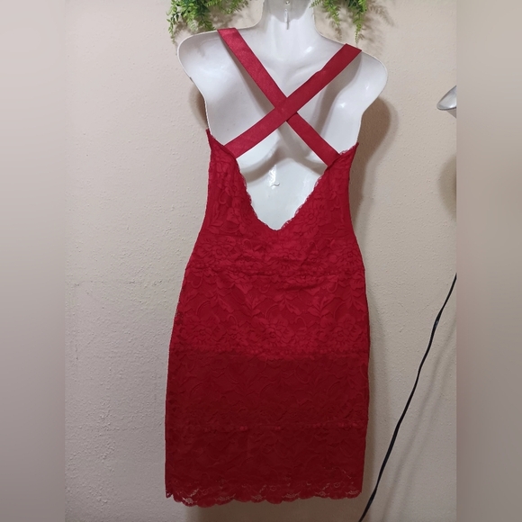 Guess Vibrant Red Lace Dress - Picture 5 of 10